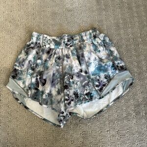 Lululemon women’s multi color shorts
